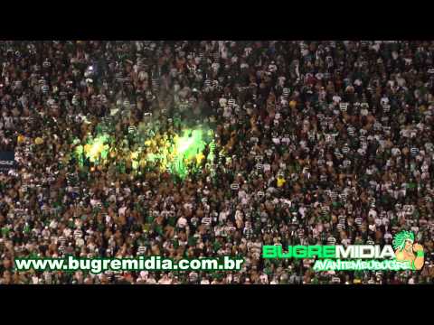 A torcida do Guarani vibrando nos Gols de Guarani 3 x 2 Palmeiras | Bugremídia