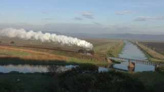 preview picture of video 'Brazil, Ferrovia Tereza Cristina: steam hauled coal train'
