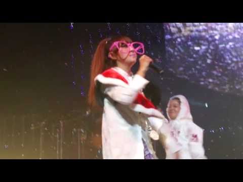 20101211BEGconcert_cuteNarsha