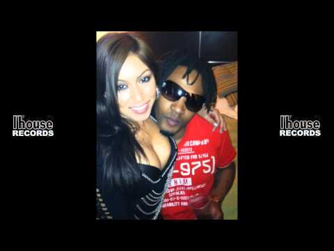 FLOSS | Deva Bratt ft Bizmo - iHOUSERECORDS