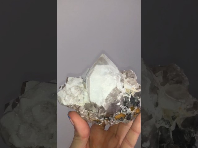 Vídeo relacionado con Mina Heal Pirámide de Amatista Natural Chakra Piedra de Cristal curativo, 1.5 Pulgadas