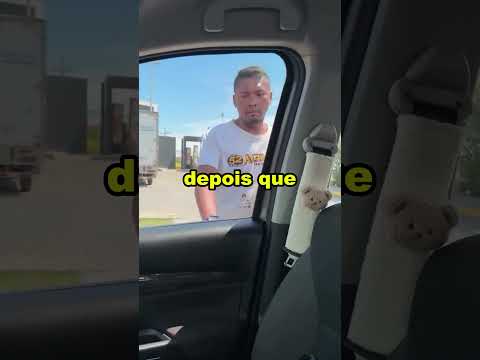 NUNCA DEIXE SEU CARRO ABERTO NO SEMÁFORO! 😨 #shorts #curiosidades