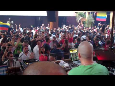 MARIO OCHOA @ SPACE (JULY 2010) part 11