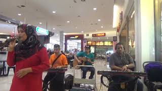 Download lagu Rela - Eja Live Busking Cover by Aishah Ramli & The Eyelitz mp3