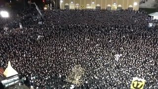 אלפים בחגיגת לג בעומר בקריית יואל, מאת הרב אהרון טייטלבאום מסאטמר