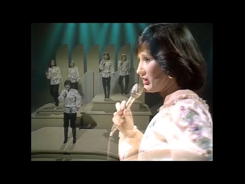 The Nolan Sisters - Love Bandit (The Two Ronnies 1977 - stereo & live)