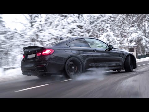 Santa Claus and his sleigh [BMW M4 F82] | 4K