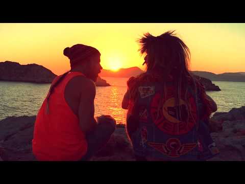 SCB Fans Tinu & Dänu gehen in die Ferien TEIL 4 - Simon Moser und Assistent Schelker