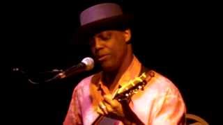 Eric Bibb "You Can Call Me A Troubadour" @ Roepaen Ottersum 26-5-2013