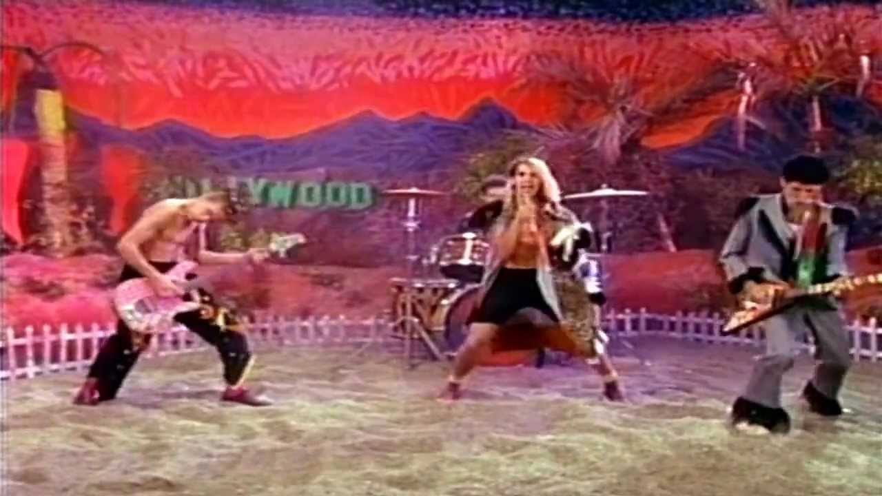 Red Hot Chili Peppers - True Men Don't Kill Coyotes (HD) - YouTube