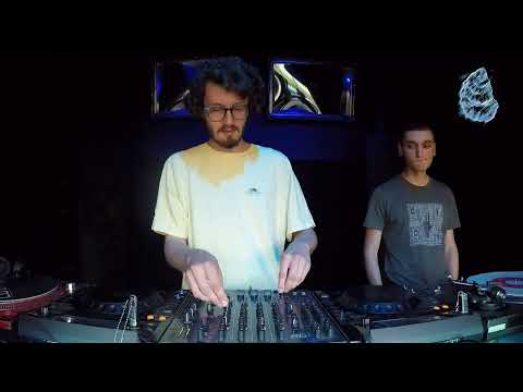 The Blue Oyster: bijū b2b soulens / 22.07 / 17 - 18