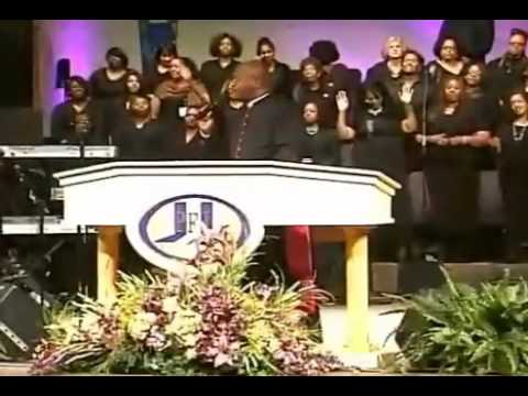 Marvin Winans Sings 2017 on Official Day of Holy Convocation 2017