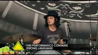 The Dead Weather - Cut Like A Buffalo Glastonbury 06.26.2010.avi