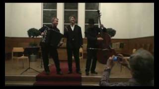 Klezmer Pau Wau - Dos freyleche schnayderl