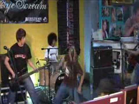 Memories by Eyescream Live at M1 SM Megamall