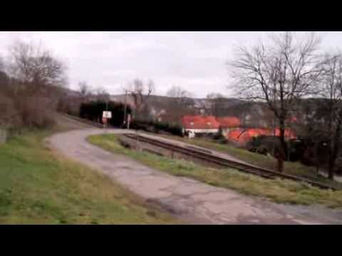 749 107 am 01.12.2013 mit Os 9062 in Chrást nad Sázavou