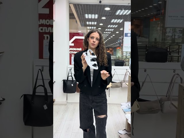 Чоботи жіночі шкіряні байка хутро 592641 Чорний Сандалі жіночі шкіряні 588995 Білі