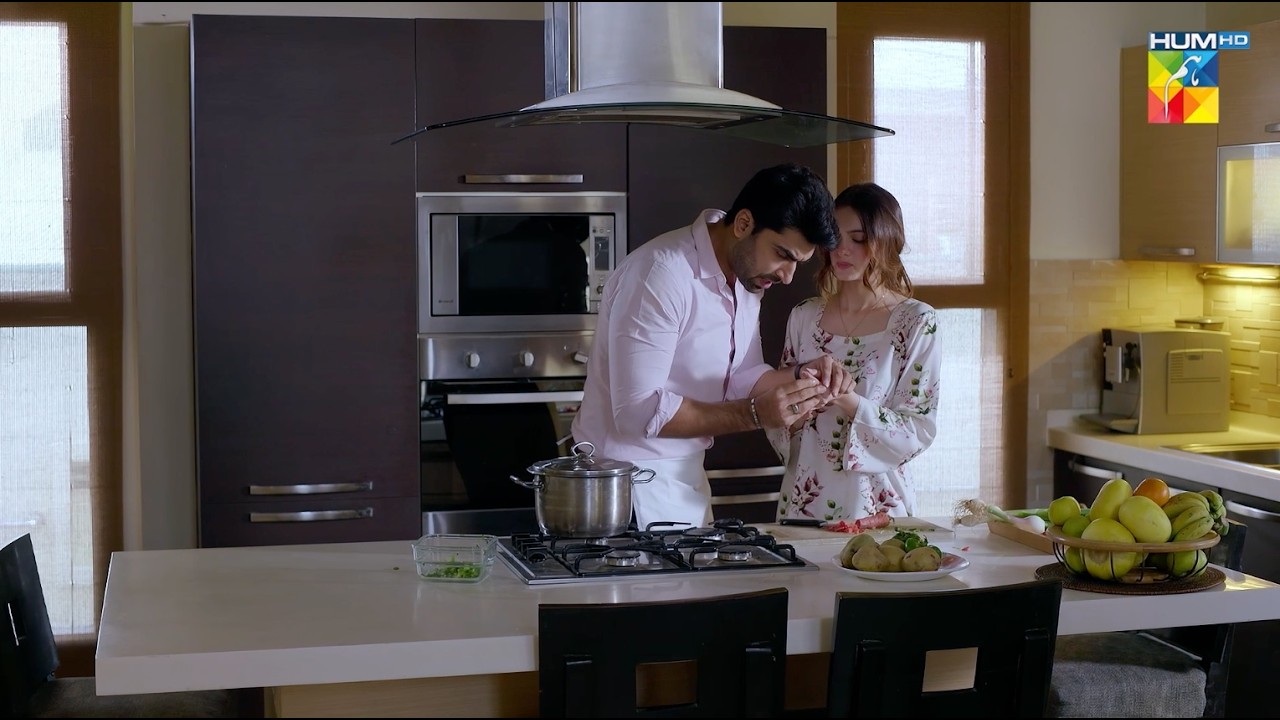 Bahany Se Larki ka Hath Kyun Pakra..? #aliabbas #sunitamarshal #deewar