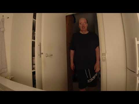 MongoTV_9757 - Del 2 - Cykler Til LIDL og Sælger FLASKER - Henter PAKKE