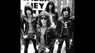 Oh Oh I Love Her So (RAMONES Cover) - WENCH