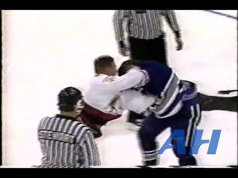 OHL Feb. 6, 1993 Paul McCallion,BEL v Bob MacIsaac,SUD Belleville Bulls Sudbury Wolves