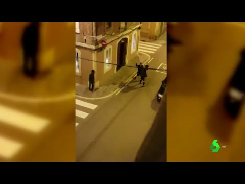 Los vecinos de Barcelona graban numerosas peleas callejeras para denunciar la falta de seguridad
