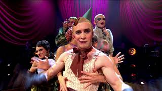 Willkommen/Don&#39;t Tell Mama | BBC Graham Norton Show (feat. Callum Scott Howells and Madeline Brewer)