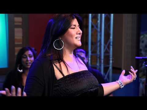 AURORA LOSADA - Mil batallas perdidas