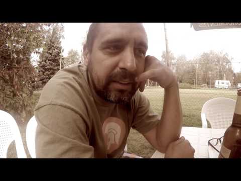 Lipi Brown 3. szólólemeze a kanyarban...