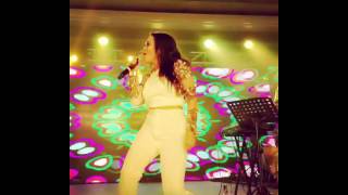Neha Kakkar live..