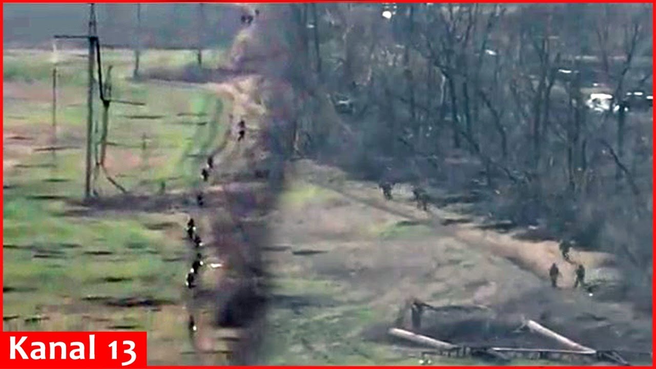 Invadersâ last escape - this is how artillery âmowed down" large group of attacking Russians