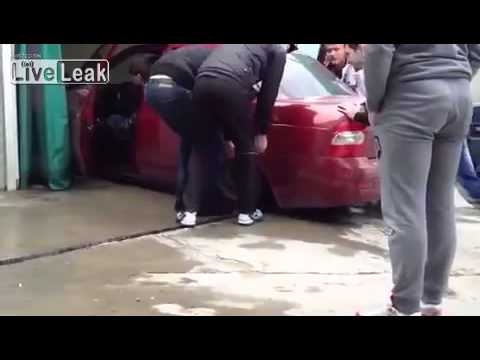 Uda się wprowadzić do garażu