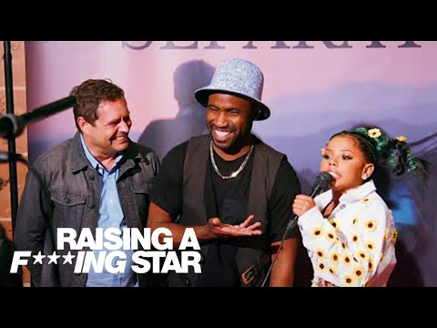Thumbnail of the video: Raising A F***ing Star OFFICIAL Trailer | E!