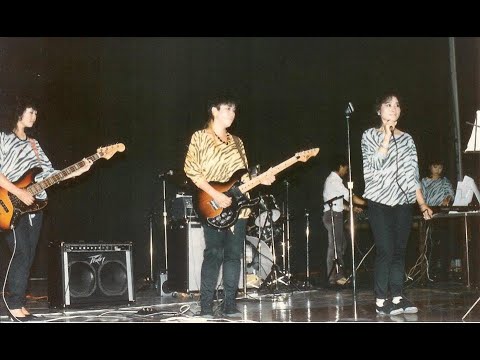 "Ntxhais Lojleeb" - Performed in Sheboygan, Wisconsin