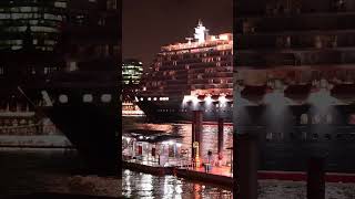 QUEEN ANNE - Sail away des Luxus Liners an den Landungsbrücken vorbei l Shipspotting Hamburg