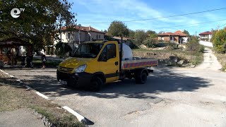 В Николово купуват бидони и носят вода с ръчни колички заради безводието