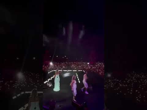 Demet Akalın’dan Kültür Yolu Festivali’nde Rekor! 40 Bin Kişilik Konserle Tarihe Geçti