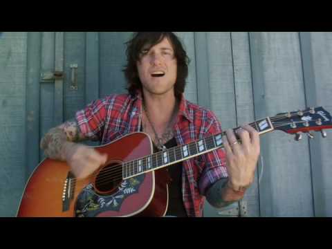 Butch Walker - "Here Comes The..." (feat Pink) OFFICIAL