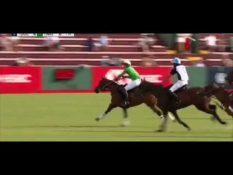 Barto “El Martillo” Castagnola controls the ball and scores on a fantastic neck shot. Abierto Polo