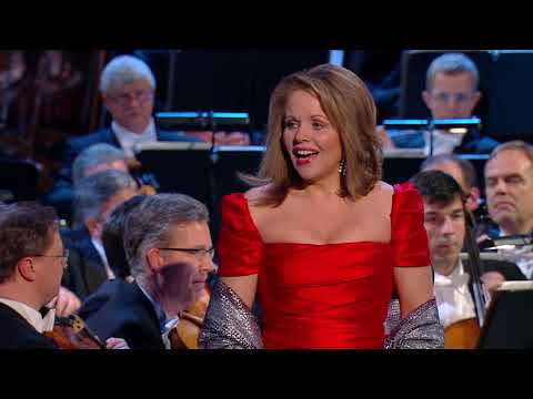 Ren&eacute;e Fleming - I Feel Pretty