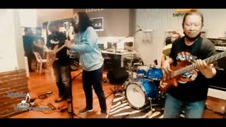 Download lagu Angin malam Sahara Live 2020 mp3