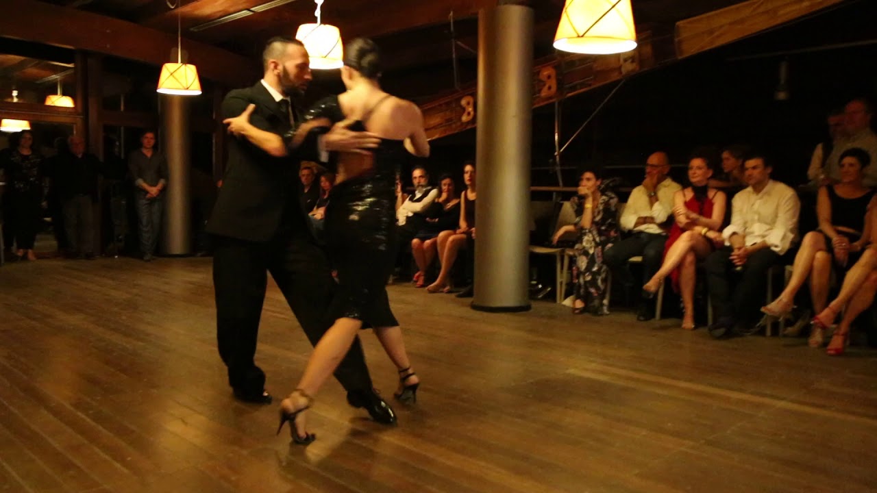 La straordinaria esibizione di Loukas Balokas e Georgia Priskou a Donoratico.