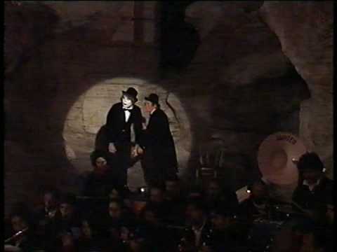 29 marzo 2000 Fontana di Trevi LA STRADA con i CLOWN COLOMBAIONI