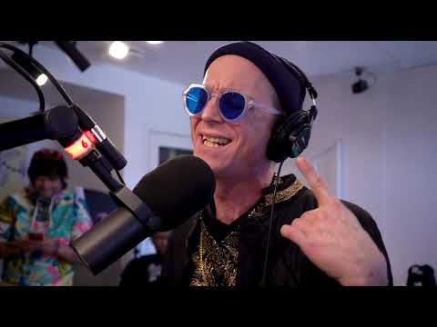 Frej Larsson - "Narkotika" (LIVE @ YLTV RADIO)