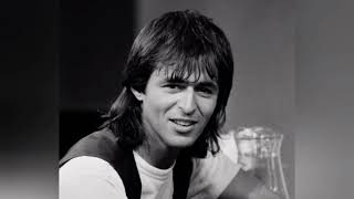 ENTRE GRIS CLAIR ET GRIS FONCÉ — English Subtitles — Jean-Jacques Goldman (1987)