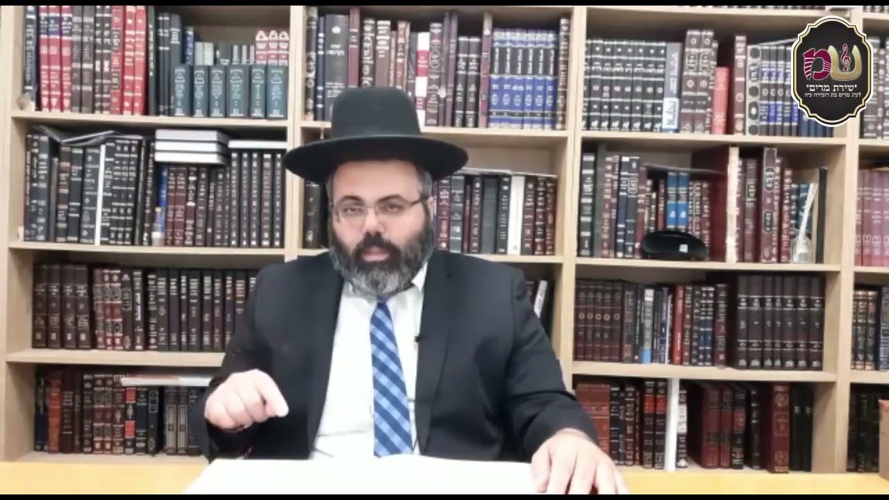 הרב יניב בוזגלו - האם מותר לישון במיטת קומותיים בסוכה?