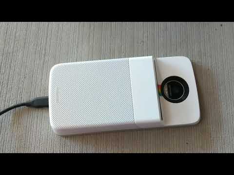 Moto Z InstaPrint Polaroid Zink printer in action