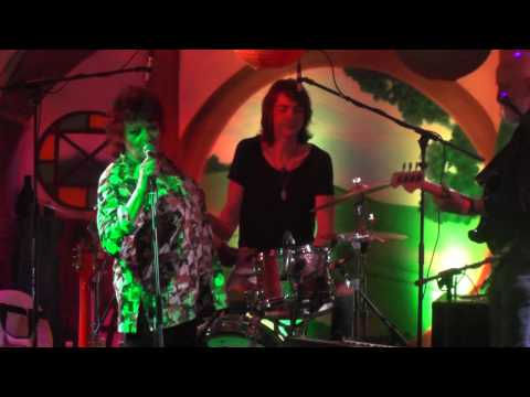 Dana Gillespie & The London Blues Band - A Lotta What You Got. Bikes & Blues, Cabourne Parva 2017