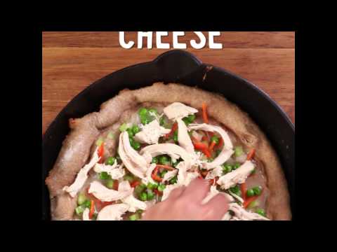 How to Make Chicken Pot Pie Skillet Pizza