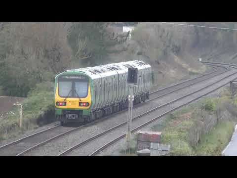 Irish Rail 29000 & 22000 Class DMUs - The Lady's Stairs (12/10/20)